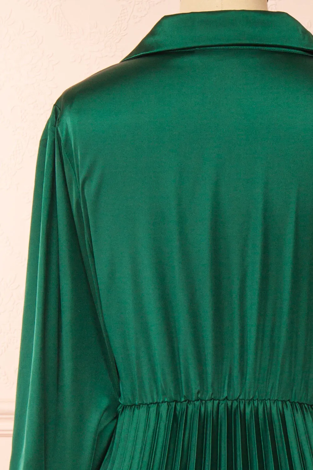 Calira | Green Midi Dress w/ Long Sleeves