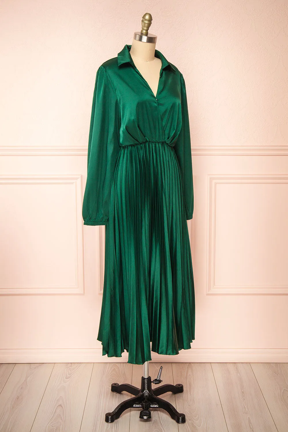 Calira | Green Midi Dress w/ Long Sleeves