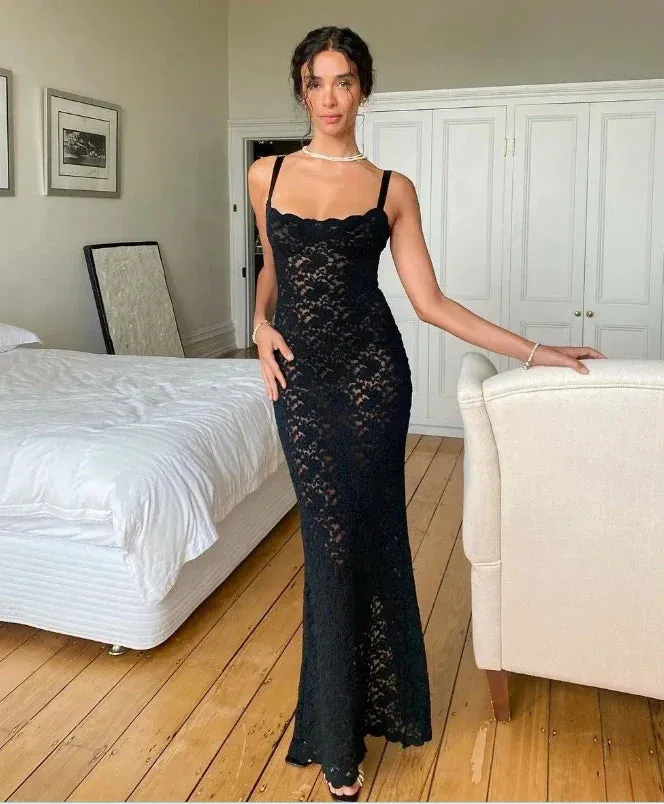 Elegant Lace Summer Maxi Dress with Spaghetti Straps and Sleeveless Design