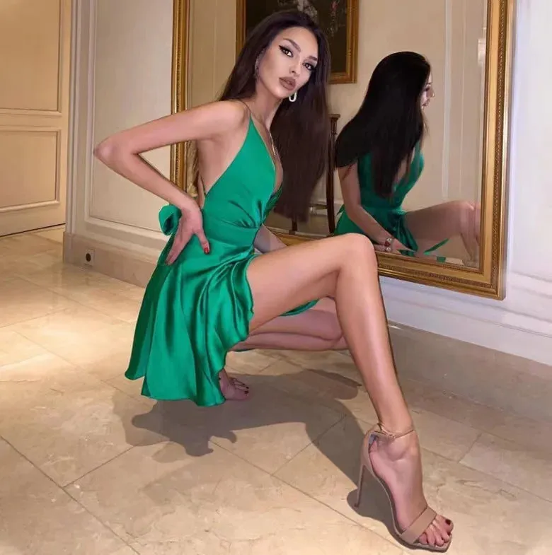Straps Backless Elegant Sleeveless V-Neck Party Spaghetti Satin Bodycon 2024 Sexy Dress